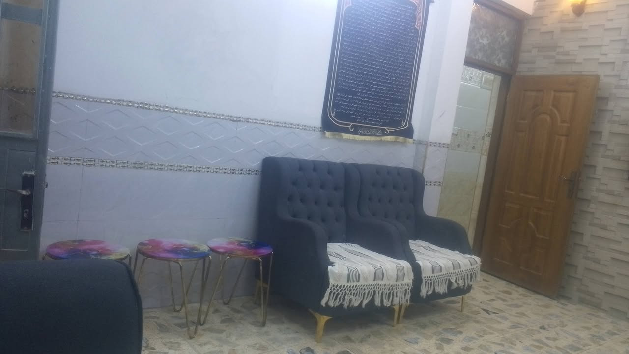 بيع مستعجل
دار للبيع المساحة.  100متر 
واجهة 5 نزال ٢٠ 
كل التفاصيل مذكورة في الفيديو 
للتواصل والاستفسار مع صاحب الدار 
 ***********
الشعب الزراعيه الجمعيات
