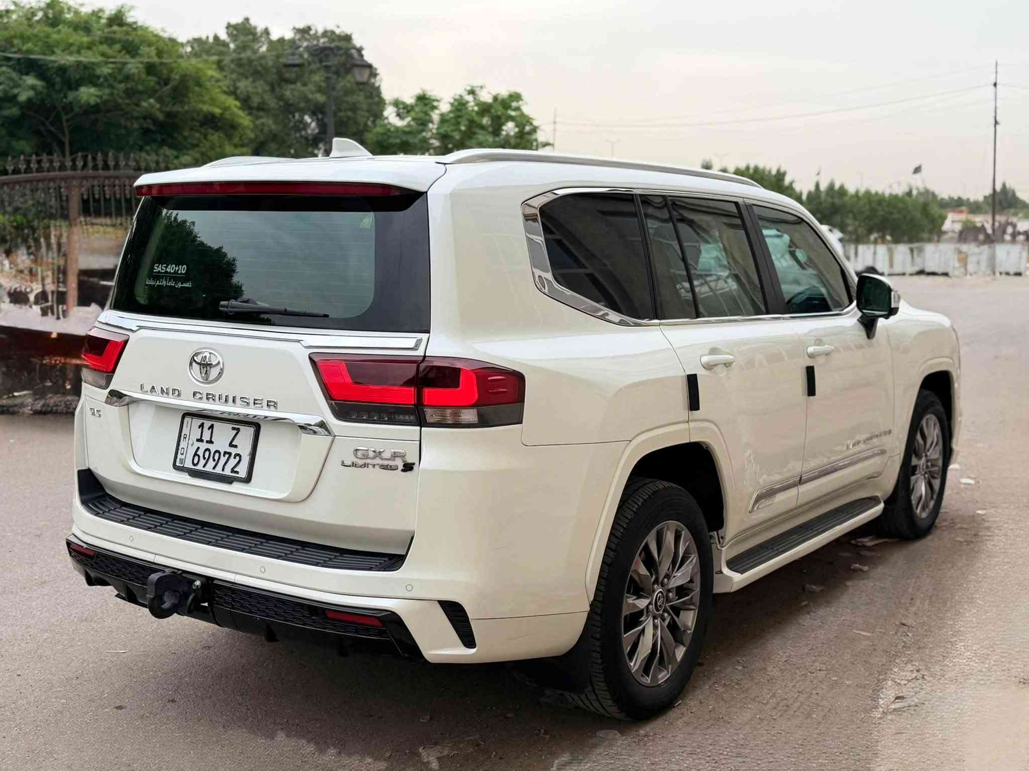 لاندكروزر GXR • ٢٠٢٥ • رقم بغداد