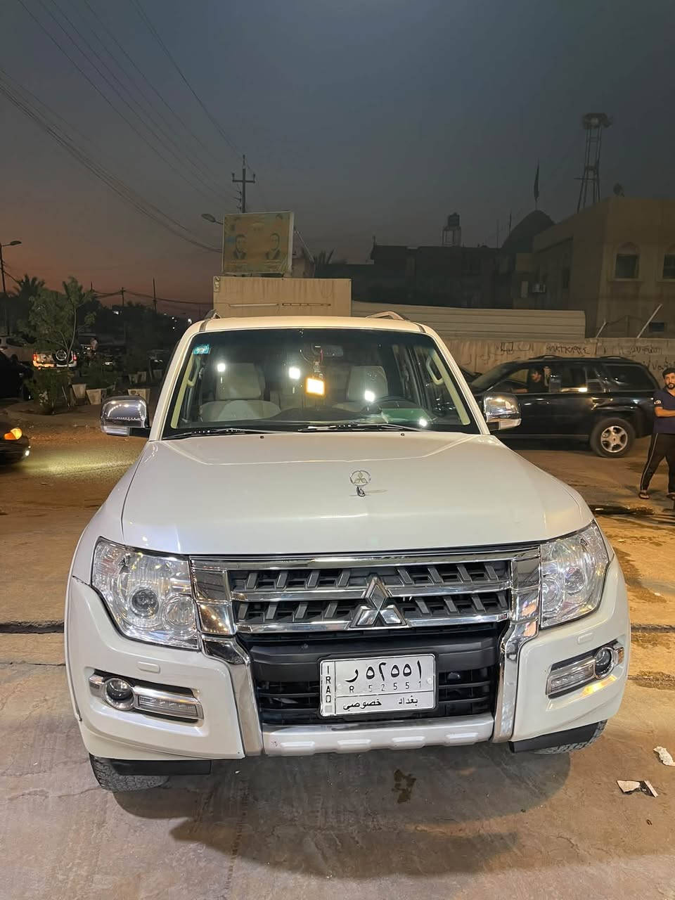 السلام عليكم ورحمة الله 

🚙 باجيرو حبتور 2014 خليجي – فول مواصفات

🔹 فتحة سقف
🔹 6 سلندر
4X4🔹
🔹 داخلية جلد
🔹 كراسي كهربائية
🔹 7 راكب
🔹 إشارة بلمري
🔹 مرايات شفط
🔹دمام 
🔹منضومه زنون 
🔹كشافات ضباب 
🔹 جاهزة للأخير
🔹 كير ومحرك وتبريد حدادة
ما ناقصها شي، والسيارة جاهزة للاستخدام

📍 مكان السيارة: بغداد تحويل مباشر 
📞 للاستفسار: ***********
