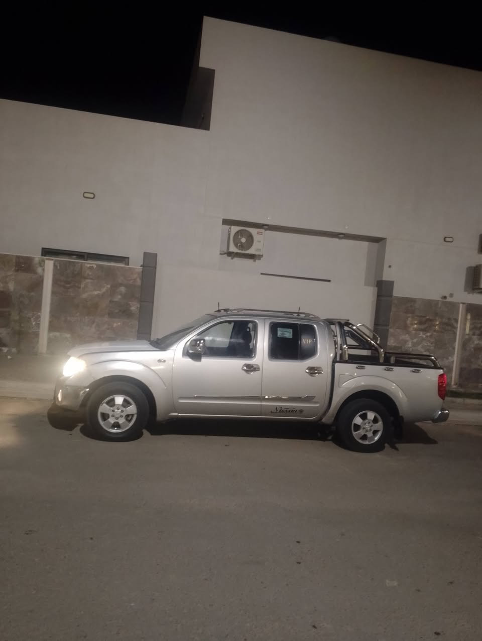 السلام عليكم بيك اب نيسان نيفارا موديل 2008 سعودي باب اول كشن منفصل كير ومحرك جنون VVT كير اوتوماتيك تبريد ثلج كير ومكينه وصدر وتبريد كله جاهز رقم دولي للبيع او المراوس مكان السيارة الانبار الرمادي الخمسه كيلو السعر 88 وبي مجال للستفسار *********** واتساب
