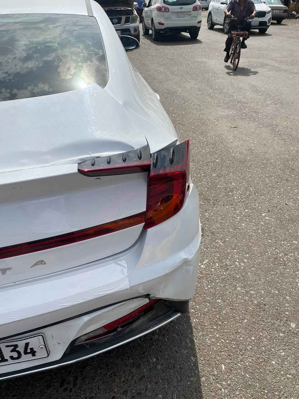 سوناتا 22 امريكي جاملغ وبنيد بدون ايرباك 
انضربت بالصندوق ابيع عله وضعها 
ماشيه 185
بيهه 3 قطع ثنين تبديل ووحده صبغ
باب السايق بيهه خسفه باقي عله وضعا
اضافه الى ضربت الصندوق حاليا
رقم بصره حره بسمي
السعر 130 مجال قليل 
***********
