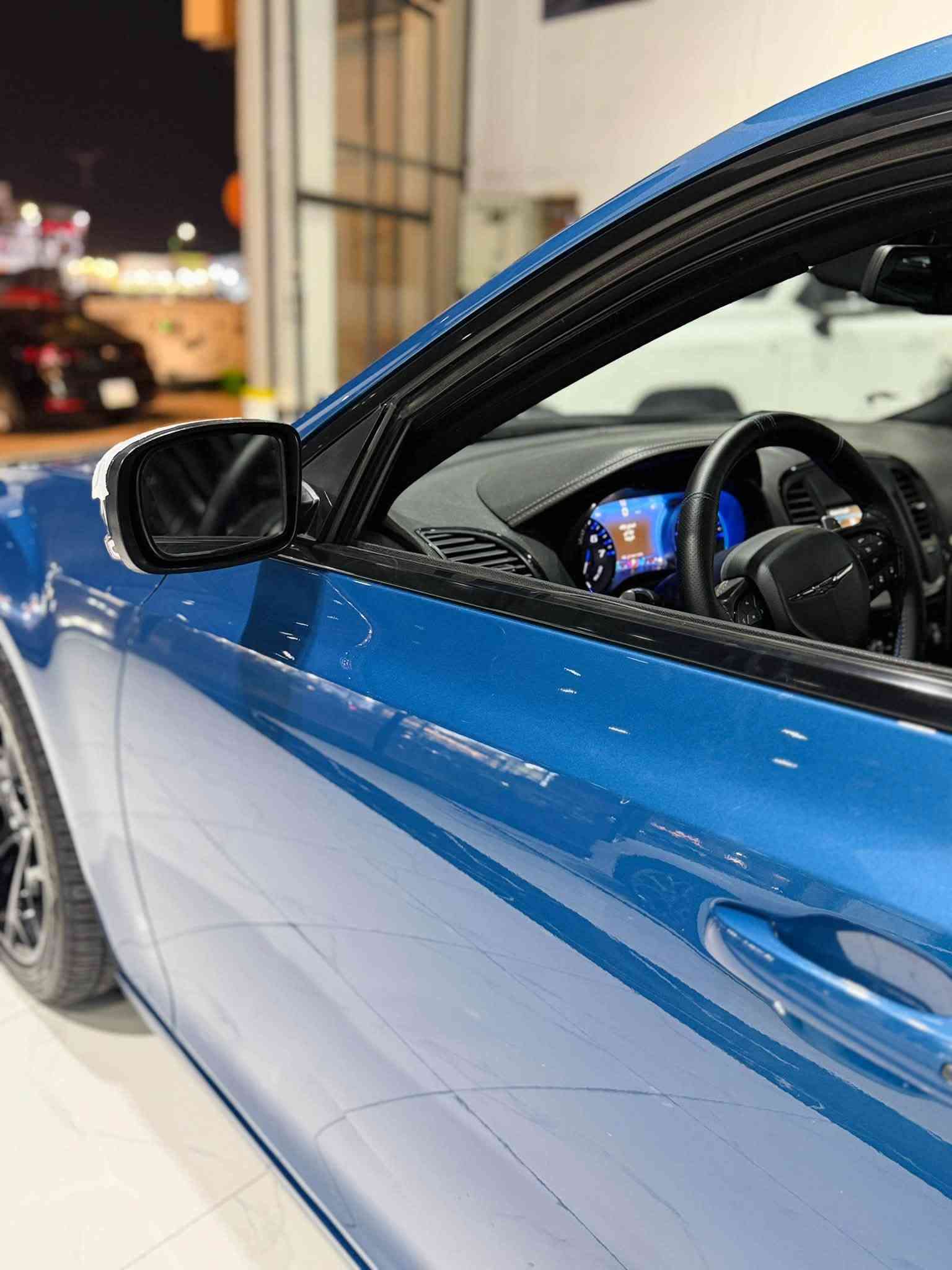 كرايسلر  اوباما 300S                  (وكاله هارلم السياره ) مغلفه PPF
ام رادار و البردة خلفيه كهرباء 📍
الموديل :2022 . (خليجي) . 
العداد :   50 الف كيلو   .
‎المحرك : V6 . 3.6L . 
. 
‎(السياره مكفوله من الصبغ و التبديل و البارد )
رقم اربيل
 ( الون بحري المميز 💙📍)
 فول الفول 1/1 
المواصفات :
بردة خلفيه كهربائيه 
ردار امامي 
ردار جانبي 
* پانوراما . 
* رادار مع مانع تصادم . 
* نقطة عمياء . 
* حساسات امامية . 
* مصابيح امامية زنون مع LED . 
* ويل قياس 20 أنج . 
* حساسات خلفية . 
* بردة خلفية كهربائية . 
* شاشه كبيرة مع نظام ملاحة نفكيشن GPS .
السعر 335 بيه مجال مكان سياره بصره معارض القبله لاستفسار***********
