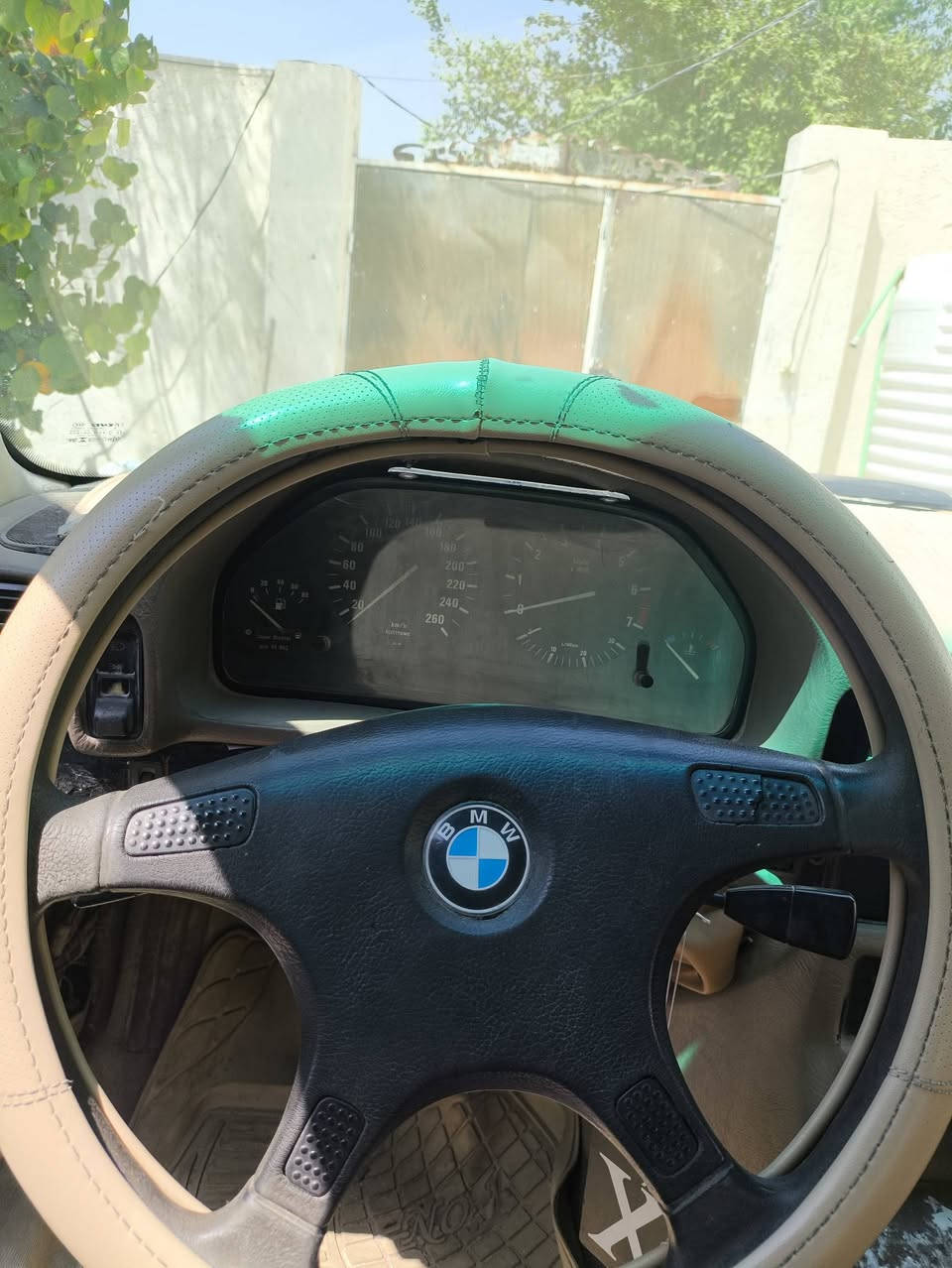 Bmw 730 اصل
Bmw 730 اصل
سيارة محور و سيارة على ايدي رقم نجف 
رايد مراوس اب 500 حتى لو محور ماكو مشكلة بلادي محور عادي 
العندة يتفضل خاص او يراسلني وتس اب ***********
