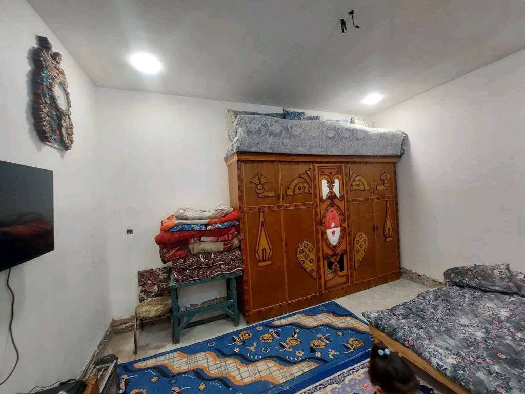 السلام عليكم اخواني الكرام 
بيت تجاري للبيع 
المساحة 100م
مع محل 
البيت قاطين كامل من  ببياض كاشي بايات درج محجر 
مطبخ 2غرف نوم استقبال 2حمام بناء حديث درجه اولى رفت صب فقط القاط الثاني سندويتش 
زراعي كاع ابو علي الدراجي الصور قديمه 
السعر 120 قابل للتفاوض 
اذا متشتري ومتعرف بالمنطقة رجاءا لتعلق خلي غيرك يشتري ***********
