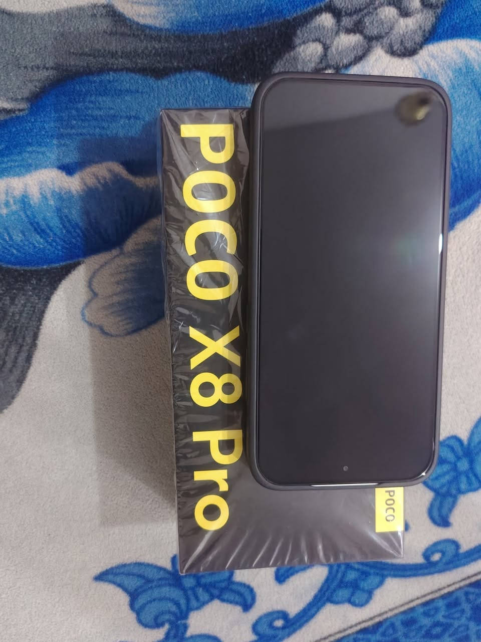 السلام عليكم البيع بوکو x8pro الذاكره ٥١٢ البطاريه ١٠٠ الدورات ٣ السعر ٥٠٠ رقم تلفون تصل  وتساب فقط ***********
