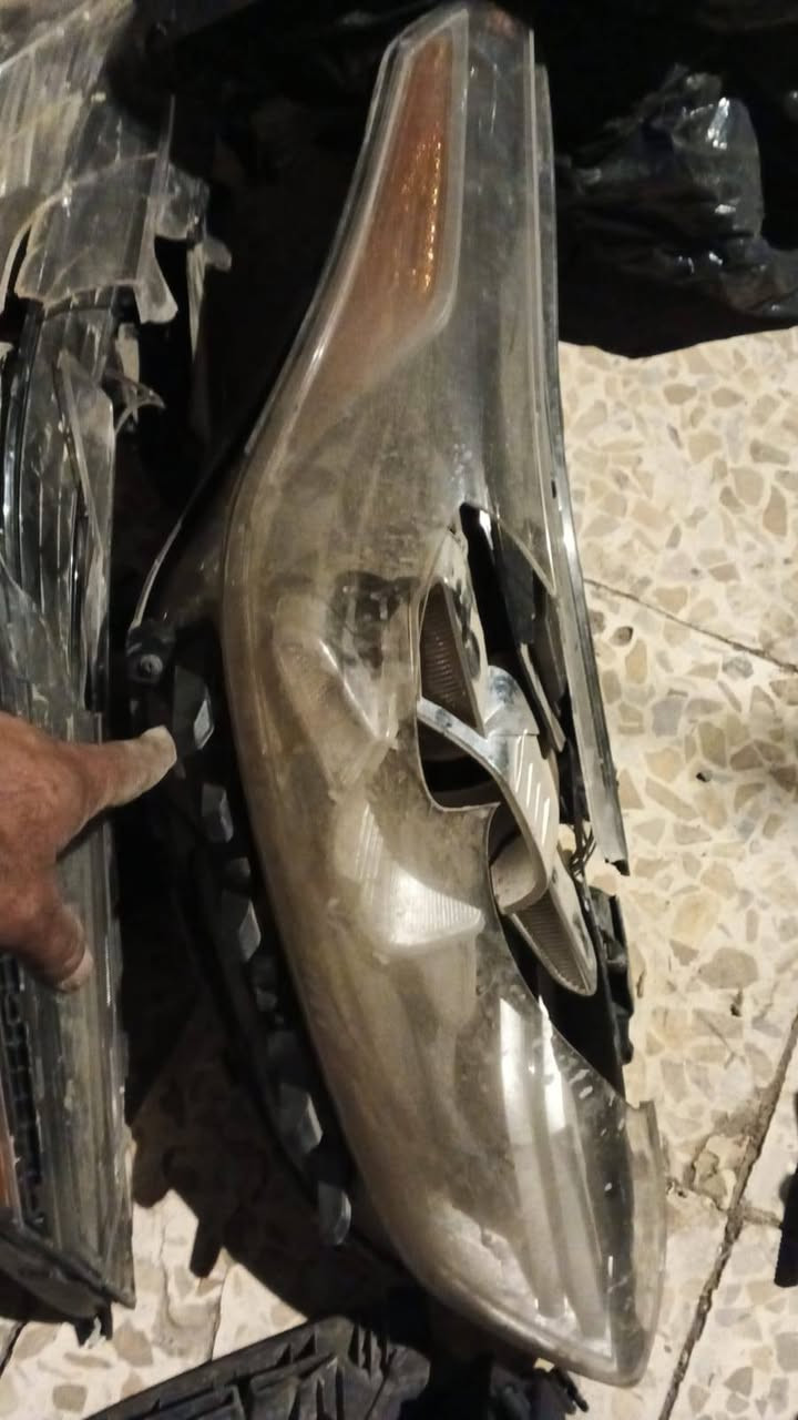 السلام عليكم غراض فورتي لايتات ابو العنكبوت ١٩ ٢٠ والثاني يرهم من ٢١ الة ٢٤ اصليات بيهن كسور تحتاج عدسه كارت كلشي شغال بي وشبابيك دعامية امامية ترهم ٢٣ ٢٤ وفلينه صندوق مكان بغداد الكراده للإستفسار ***********
