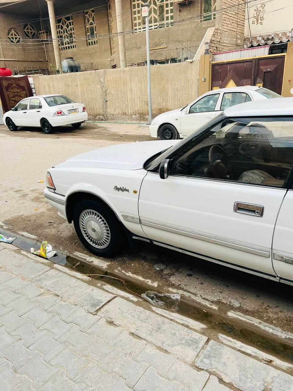 هارتوب 91سياره جهازه مكينه 2500 بطه سياره نضيفه كير ومكينه كفاله مكينه قبل شهر شاده طابوكه كامله دواخل نضيفه دشبول نضيف شوف بعينك بيع مستعجل قطرت صبغ مابيه مكفوله من نقل جثه وكصه مكان سياره نجف 
سياره ب 45 مجال قليل 
اذا اكو مراوس بنسيان صني حديث النترا اريد مراوس بكوري حديث وانطي فرق شكد ميعجبك 
رقمي متواجد واتساب وع خط ***********
