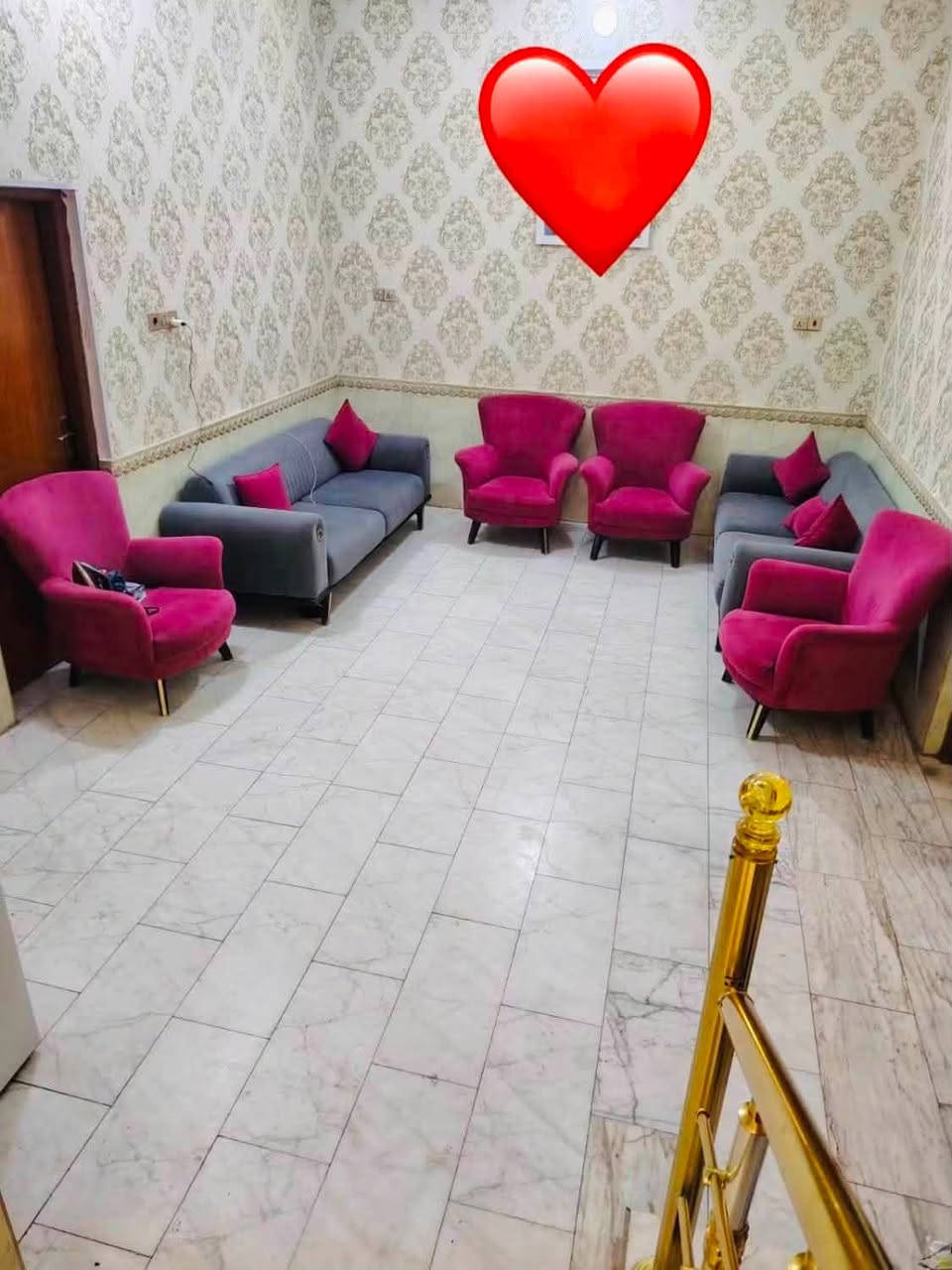 دار سكن للبيع طابقين 🔚 مطلوب مبادة ٨٠ 
📍 الموقع: نهاية حي المعلمين قرب مطعم صدام 🧑‍🍳
📐 المساحة: 200 م
🔹طابق الأول كونكريت
🔹 استقبال 
🔹 صالة مريحة
🔹 غرفتآ نوم  
🔹 مطبخ
🔹 مجمع صحيات داخلية وخارجية
🔹طابق الثاني عكاده
🔹 غرفتآ نوم 
🔹صاله
🔹مجمع صحيات
📞 ***********
مكتب الثقة للعقار
📍 موقع المكتب: مقابيل مطعم كوخ السلطان
الثقة والمصداقية عنواننا الدائم
