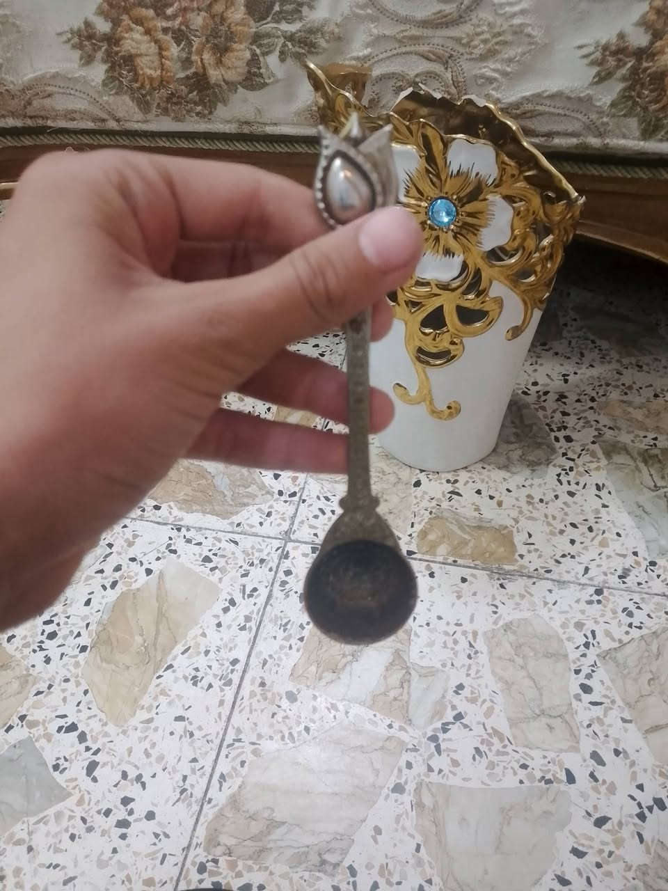 سلام عليكم عندي ذني للبيع الاصلي كلمن وسعره
ويوجد توصيل بكروه 
***********
