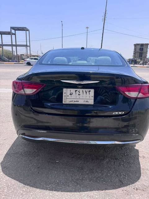 بيه ٤ قطع صبغ يعني حزام 
كهربائيات كامله 
كير جديد 
مكينه بس اول تشغل الصبح ومن اوگف والسياره مشتغله 
بيه تبخير 
حالوب ب القماره والسونار موجود 
تبريد تلج ❄️
شاشة بلاديه 
كاميرا خلفية
كشن كهرباء 
عليه غرامه 200 الف 
وأبو السنويه يطلب ورقتين ينزلون من السعر 
سنوية لل2028  رقمها بغداد
كل التفاصيل مذكوره 
*********** كربلاء, العراق

نص مكتوب في الصور:
- الجزء العلوي
- يوجد خدوش ورصعات في المكان المحدد