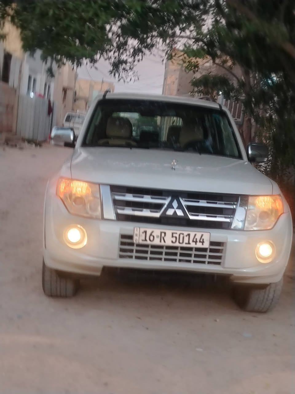 باجيرو حبتور 2014 فول مكفوله من كلشي ماشيه اقل من الميه سياره لكطه بل لايلون مكينه حداديه كير كله فول جديد للتواصل ***********
