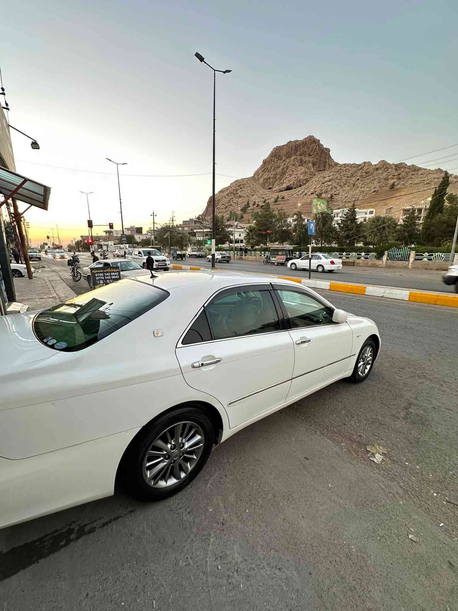 شاهانە موس ٢٠٠٧
گێڕ گەورە مەکینە بچوک ١٨٠ 
کۆدی هەیە
ساج مەلەکی ٣ دووگمە
کامل مەسرەف کراوە 
تەبریت مەزبوت 
برێک بەسراوە 
چرکەی تیا نیە 
باتری لۆک لەسەرە 
ویل و تایە سفر نەوتی
هەموو مەسرەفێک کراوە 
نییو درگای بۆیاخ ئەروپایە 
سعری ٧٠ مجال 
شوێن سەیدسادق
***********
