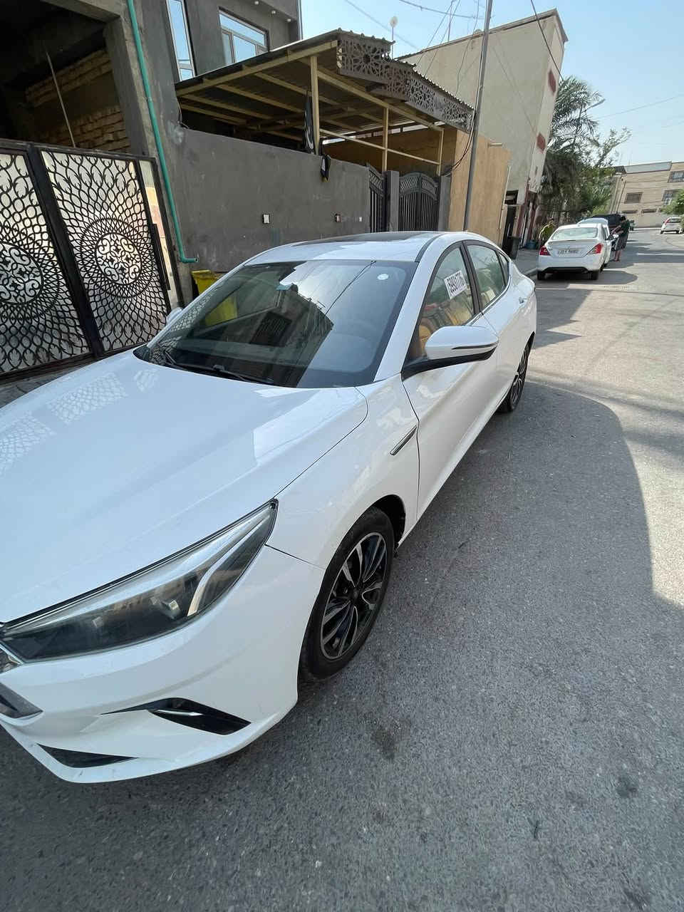 جاك J7
2024 
دخول جديد منفيست باسمي تترقم جميع المحافضات 
فول مواصفات 
حجم المحرك 1500تيربو
ماشية :45 
قطعتين صبغ بدون ضربة 
السعر 90 وبيه مجال
العنوان البصره ***********
