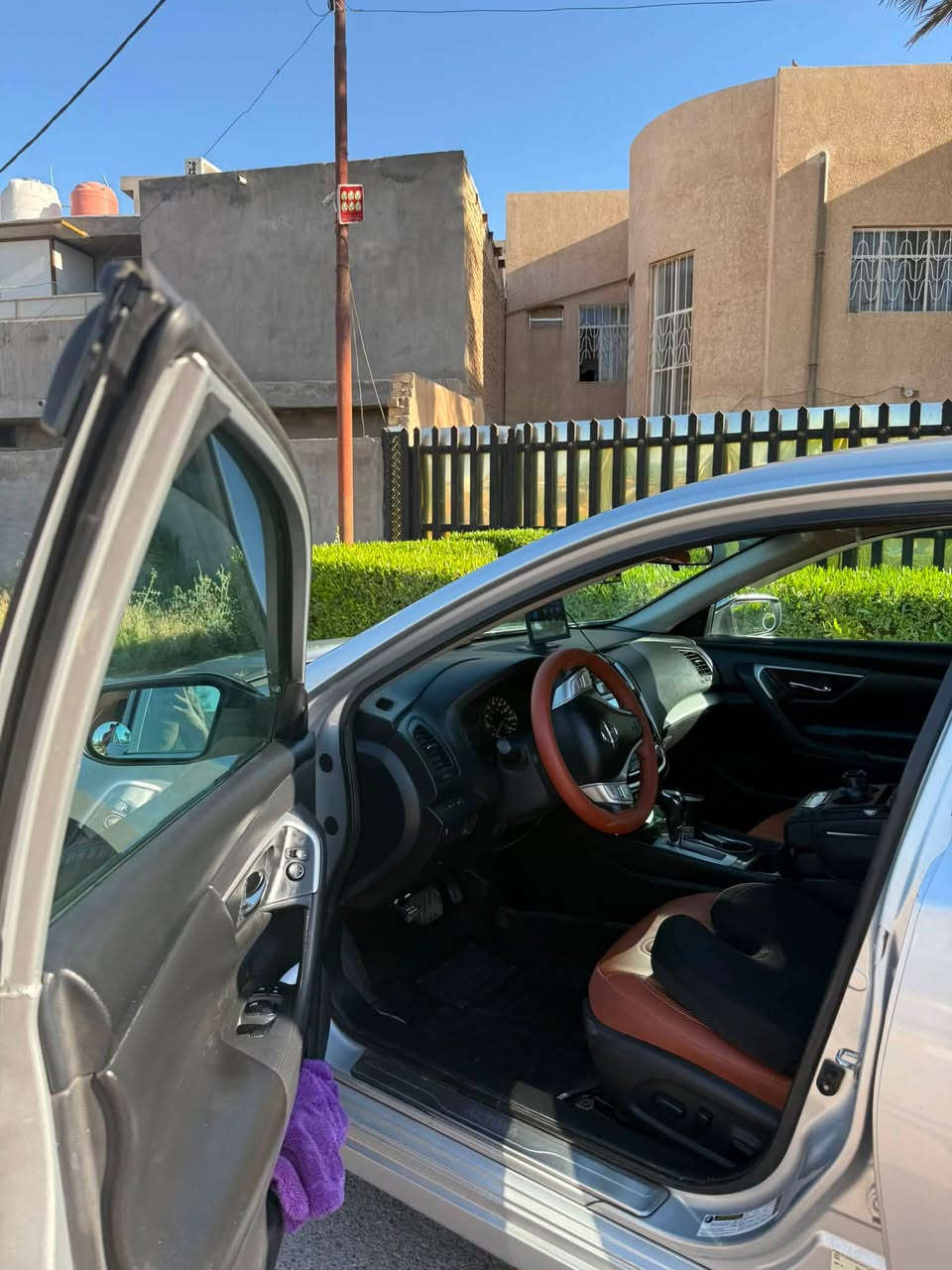 السلام عليكم للبيع نيسان التيما 2018 SV وارد امريكي شرط استيراد على أيدي سياره ماشيه 87,000mi ضرر السياره جاملغ الايمن مبدل مصبوغ وجاملغ الايسر أجه مبدل من امريكه بدون دواخل لاشاصي و لغد بجم كبس و جنطه كبس 

🔹 المحرك: 2.5 لتر – 4 سلندر
🔹 القوة: 179 حصان
🔹 العزم: 240 نيوتن متر
🔹 القير: CVT أوتوماتيك
🔹 الدفع: أمامي FWD
🔹 عدد المقاعد: 5 أشخاص
• كاميرا خلفية
• Bluetooth
• USB
• 7 سماعات
• مثبت سرعة
• كرسي سائق كهربائي
• دعم قطني للسائق
• سياره بصمه 
• تشغيل عن بُعد حسب التجهيز
• أنظمة ABS و EBD
• مانع انزلاق وثبات إلكتروني
• وسائد هوائية متعددة
• مراقبة ضغط الإطارات
•شاشة تبريد 
•جامة السائق auto
•شاشة اندرويد 
• جام بلرايز اصلي 

للاستفسار اتصل على ☎️ *********** السياره رقم بغداد وبسمي سعر 125 وبيه مجال
