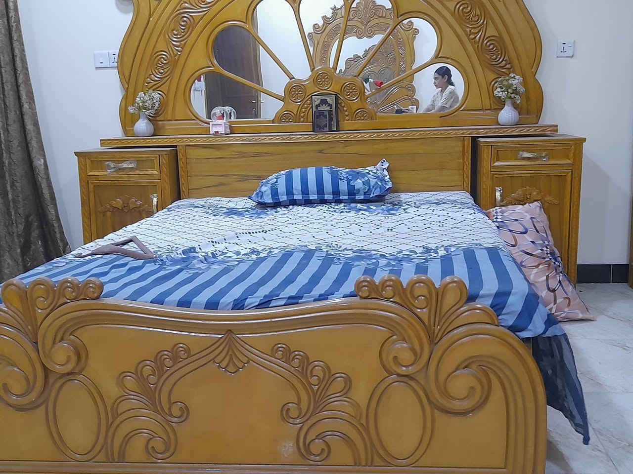 السلام عليكم غرفه اخشاب مستعمله شهر نظيفه ٩٩/١٠٠الااستفسار اتصال ***********
