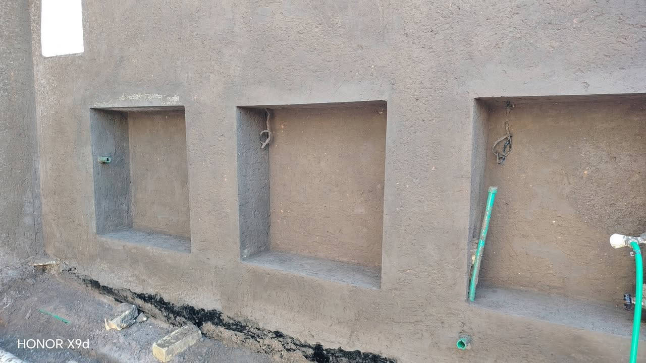 خلفة لبخ متفرغ حالين شغل دراجه أوله
جص سمنت نثر ب المتر وكباله واليوميه
***********
