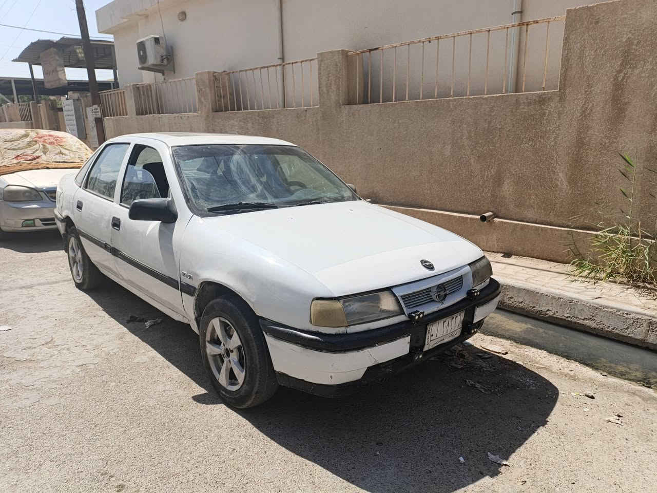 السلام عليكم سياره فكتره 1990 كهربائيات فول كير عادي 
محرك 2000 تحويل ثاني يوم تخم تاير صدر جديد سياره جاهزة 
تتدفأه نضافه خير من الله فول نشاط سياره 
السعر 28 وبيه مجال عنوان السيارة الانبار الخالديه 
غير متواجد خاص ***********
