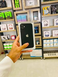 آيفون ١١ • ١٢٨ • بطارية ١٠٠
