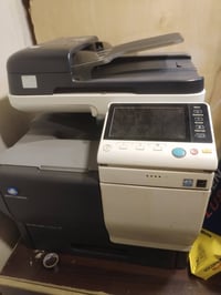 طابعة ملونة • bizhub C3350 • حبر جديد