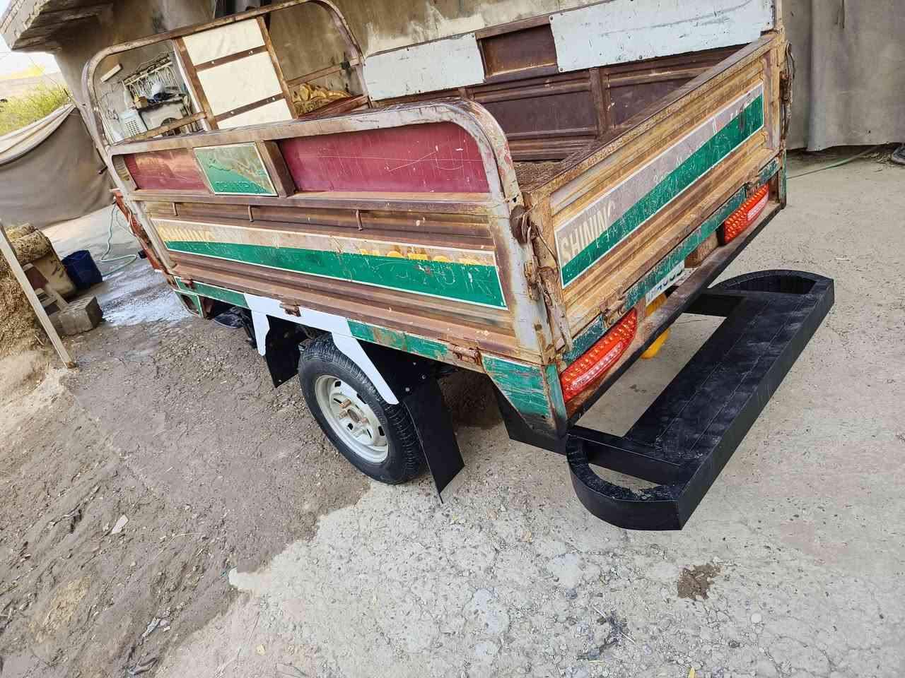 سلام.عليكم ستوته للبيع موديل 16 اوراق اصولي نظافه كدام.عينك اواحلئ من الصوره بعد مكاني حله طهمازيه قرب العلويه شريفه هذا رقمي ***********
