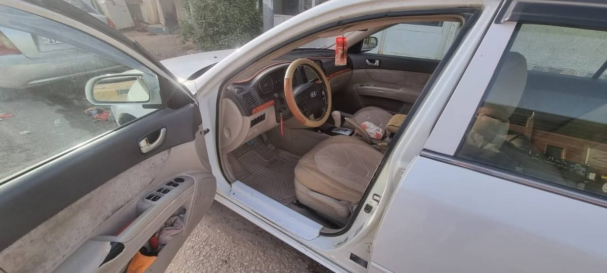 سوناته 2006 بيه اربع قطع مصبوغه عام رايده 83 وبيه مجال مكاني نجف ***********
