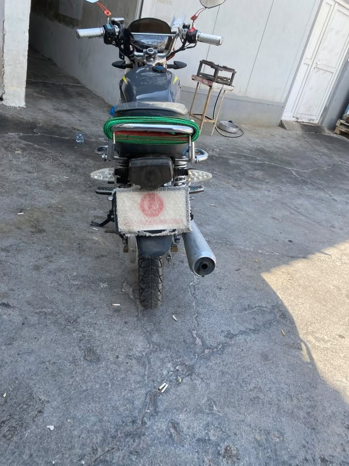سلام علیکم ایرانی مودیل 25کل عیب مابی شرط محرك کبس کلج دهن دسك امامی دبل دیسك سعرها 850وبی مجال قلیل مو شرای لا تکسر بی اخوان انی مکلف بالنشر وهاذ رقم صاحبه الشرای یتواصل ویا  ‭***********‬
