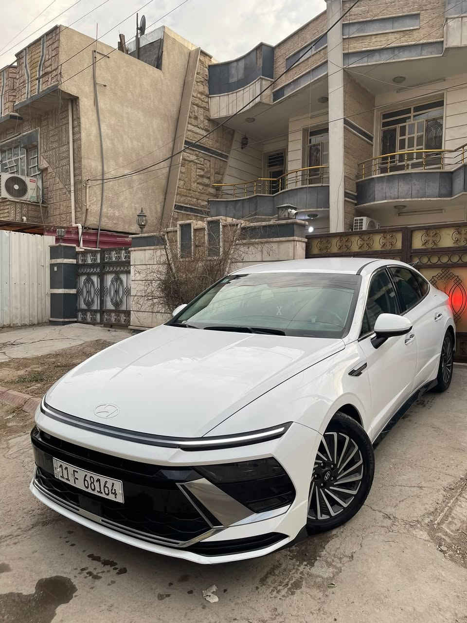 سلام عليكم سوناتا هايبرد ٢٠٢٤ سياره جديده مواصفات ( sli ) رقم بغداد
-كشنات كهرباء

-شفتات ستيرن 

-رادار ٣٦٠+ تحديد مسار + قياده ذاتيه + رادار بالمري جانبيه 

-شاشة متصله كار بلي 

-شحن واير ليس 

- وباقي مواصفات السوناتا المعروفه 

السياره دخول جديد ماشيه بامريكا (٤٨) هسه ماشية (52)

حادثهة كما موضح بالصور (باب السائق + باب خلف السائق تصلح نفسه + زلف الجاملغ الامامي ع كده )

ايرباك استيرن وبرده  

ذكرت كل تفاصيل وصور الحادث 

سعر السياره (١٨٨)$ مكان سياره شارع فلسطين او البنوك 

رقمي ***********
