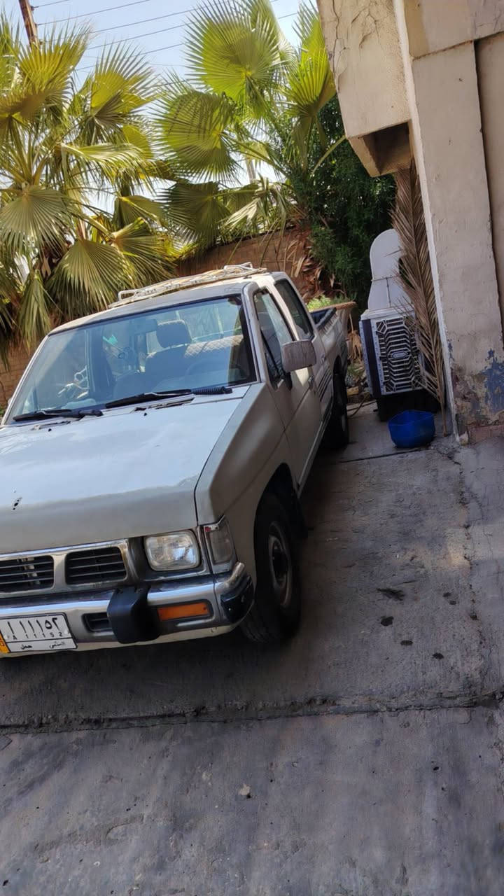 نيسان مستحيه موديل 92 جاهزه مكينه گير حداديه دوشمه كهربائيات تخم تاير شرط تحويل بور ستيرن داخل احمر رقم مثنى.هاتف ***********@
