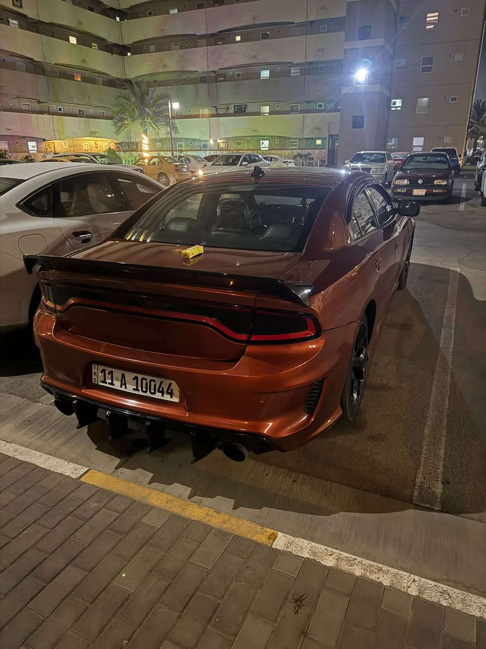 السلام عليكم 
دوج تشارجر دايتونا 2021
محرك 5700 V8
ماشية 46 الف 
السياره حادثها بالمنشور موجود 
باسمي هزه بعدها ممنتهيه يعني كبل تحول

السياره كشنات تدفئة تبريد الخلفيه تدفئة 
بيها سوبر تراك باك 
حلوه السياره 
عارضها ب185 وبيها للشراي 
رقمي ***********
