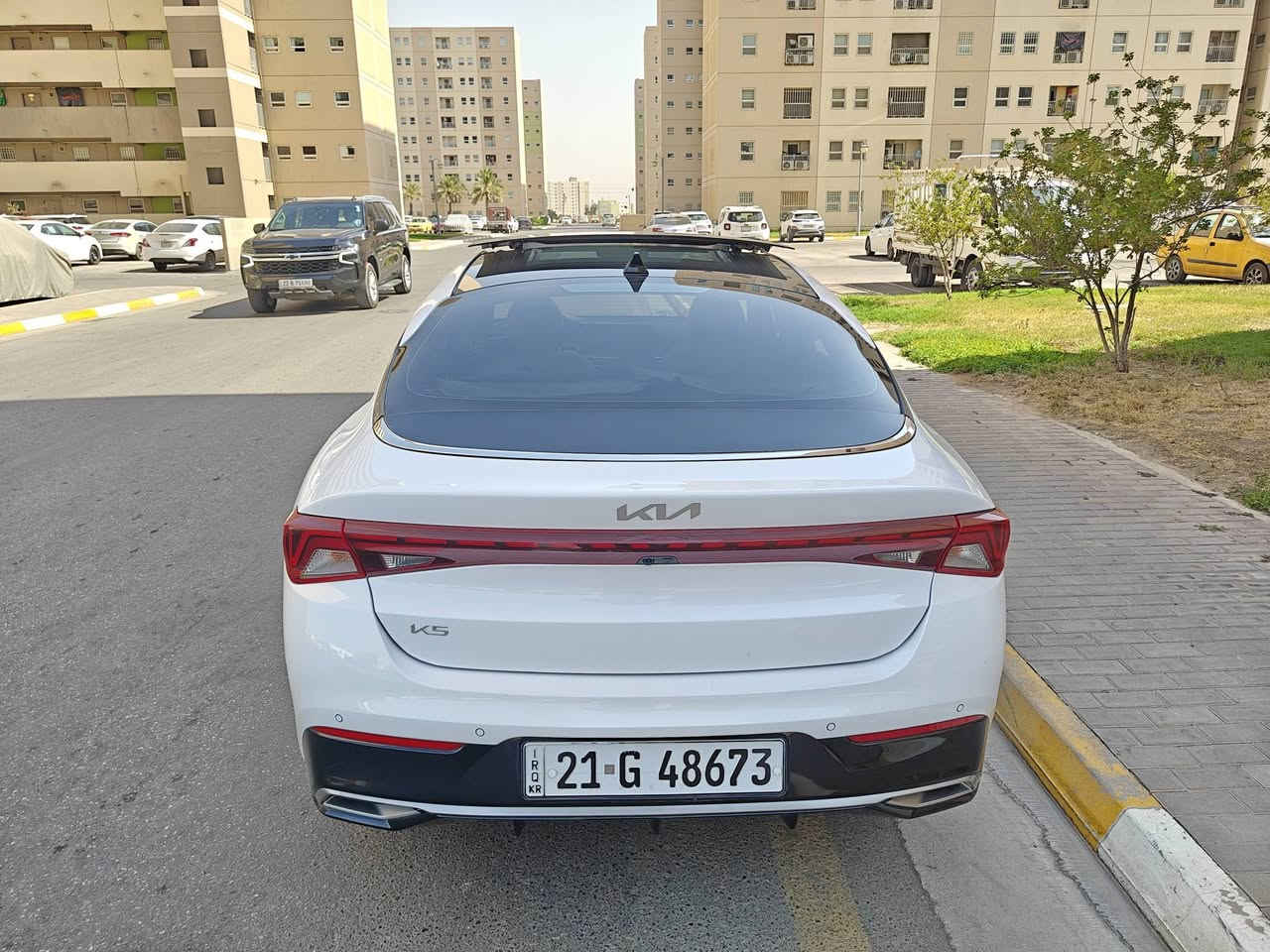 Kia K5 EX 2024 وارد امريكي
****للبيع بدون مراوس*** 
ماشية 68٫000 كيلو قابل للزيادة
فول مواصفات للاخير EX نادرة،
داخلة بشهر اب 2025
محرك 1,600 تيربو 
بانوراما ، كشنات رصاصي  ، تنته رصاصي فاتح، الدشبول و البيان مطعمه صاج، كشنات خزن وضعيتين ،كشنات كهرباء ،كامرات 360 درجة  حساس امامي خلفي ،اشاير بالمري شفط قلابه بوضع الR،رادار امامي خلفي مانع اصطدام نقطه عمياء ، قيادة ذاتية (تحديد مسار) ، تثبيت سرعة،جنطة فتح ذكي ، سايد بريك كهرباء ، اوتوهولد، لايت عالي ذكي، تبريد 3 قطع مناخ منفصل ، شاحن لاسلكي ، تشغيل عن بعد ، توقف ذاتي خلفي ، شاشه كبيرة تدعم اندويد اوتو و كار بلي، اضوية ترحيب بالباب عند الاقتراب ، ميزة التنبيه عن تحرك السير عند الوقوف ، ميزة التنبيه عن نهاية المسار ، كشنات تدفئة تبريد ، ستيرن تدفئة، 4 انظمة قيادة ، حساس ضغط الاطار، بگلايت ليد، لايت ليد 3 عدسات ، نظام صوتي 7 سماعات bose ، و بعد مواصفات ،
صور الحادث مرفقه بالمنشور تبديل بنيد خليجي اصلي ، الراديترات بلاديات بدون تبديل،
محرك بلاد و گير بلاد  و تبريد  حدادية مكفولة ،
تخم تاير جديد شاده بداية الصيف، 
السيارة استخدام شخصي ، احنه مستورديها و مصلحيها ،

للاستفسار عن السعر الاتصال على الرقم 
غير متواجد على الفيس.
***********
