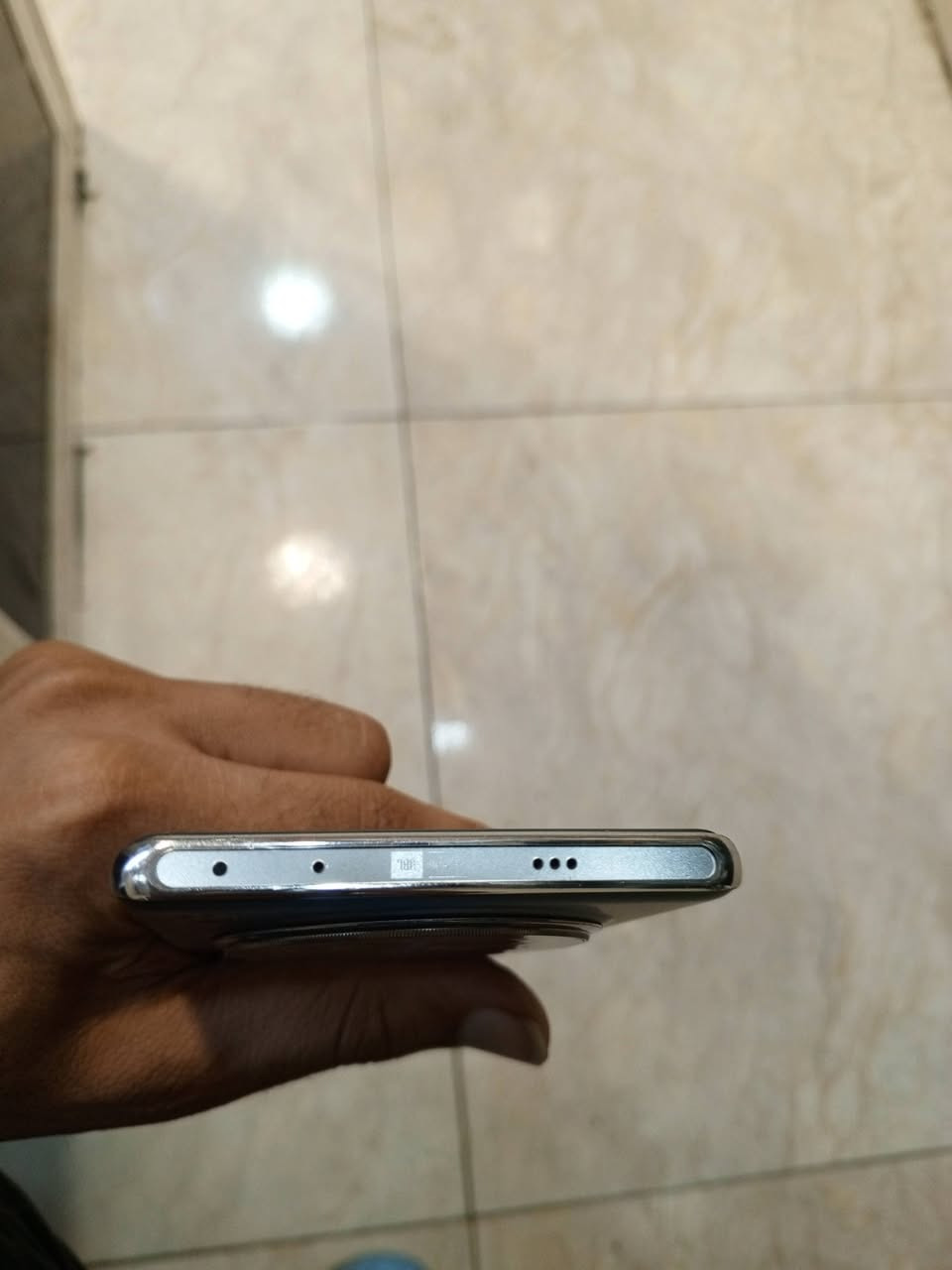 السلام عليكم انفنكس زيرو 40 5G جهاز نضيف كلش الذاكره 512 رام 12+12 معالج قوي كلش بل العاب بطاريه 5500 كامره حلوه جهاز غني عن التعريف البيع وسعره فقط ب325 الف رقم التلفون *********** الشراي فقط ينتصل العنوان بغداد الشعب
