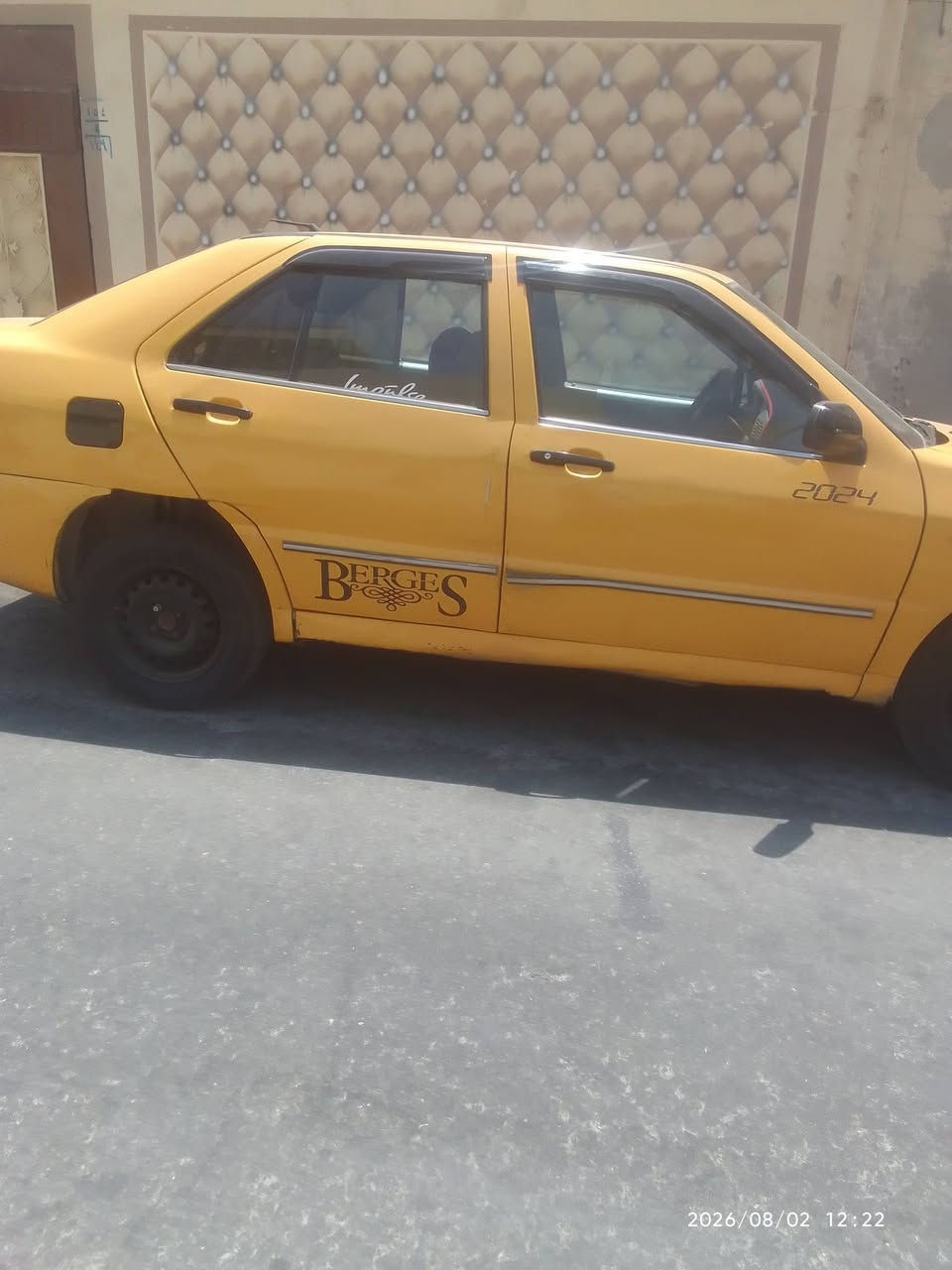 السلام عليكم سيارة للبيع نظيفة كوين السعر على الرقم ***********
