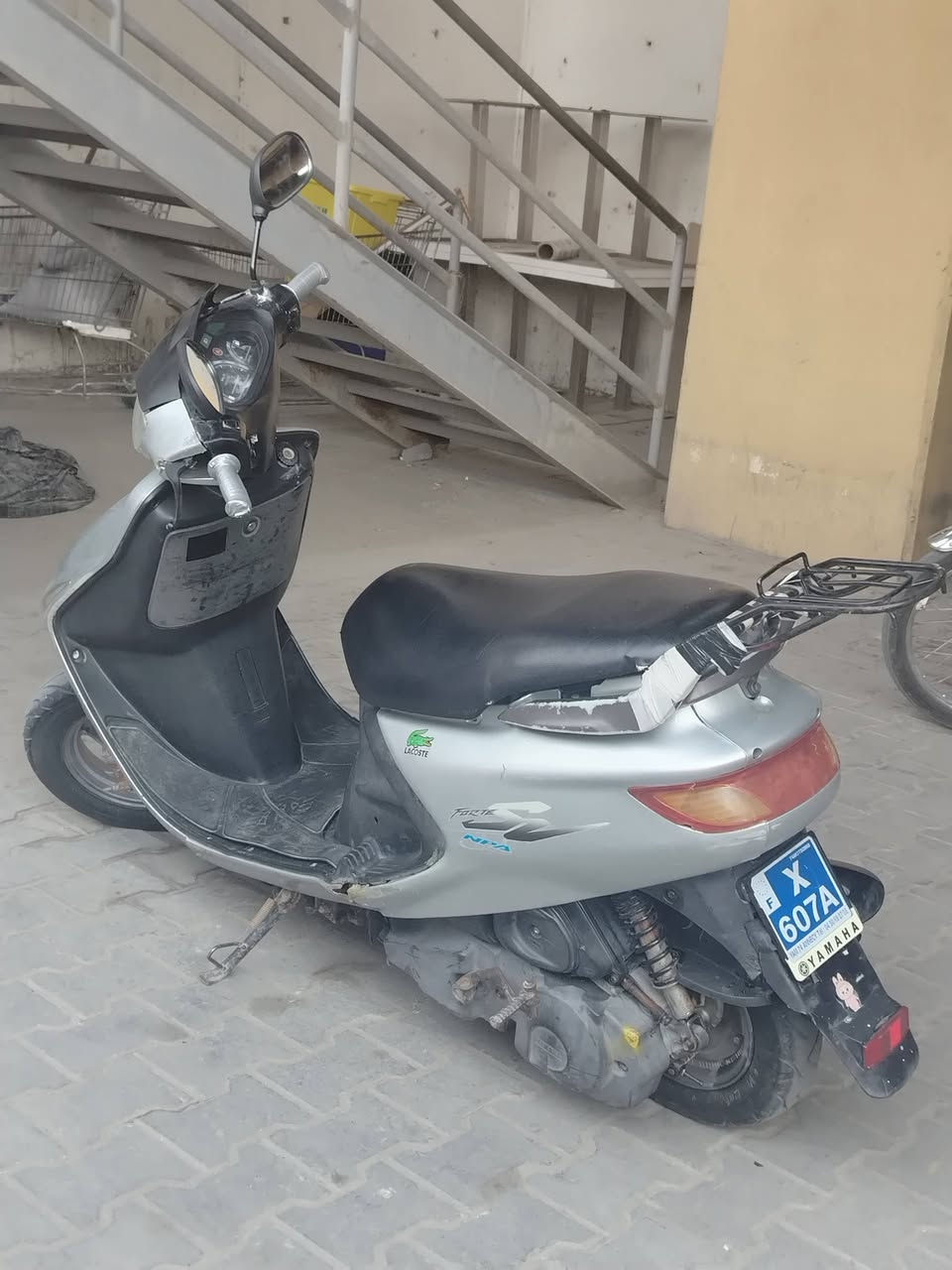 فراشة فحل بدي نضافة 100٪ تشغيل سلف اشاير لايت هورن العينة سرعه بانزين المحرك مفتوح مبدل الكرنك فقط نقصها فقط ستان نص السعر 500 وبيها مجال 
البصرة
واتساب ***********
