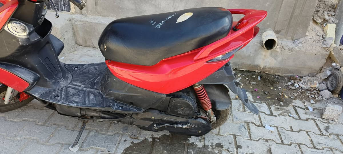 سلام عليكم ماكس مضلع حاويه كفاله عامه ختم واحد لون مميز نقص فقط تريشه حدر سعر 1050 خوان مو شراي لا يخابر رجائن لحد يكسر بل سعر مكاني قضاء الهوير رقمي ***********
