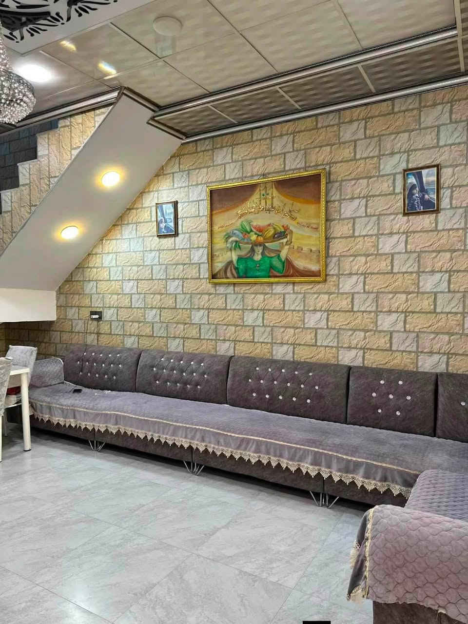 السلام عليكم
بيت للبيع في حي التعليم تربيه الرابعه
شارع ١٥
١٥٠ متر
واجها ٧ ونص
نظام دنك عدد 6 حول البيت
نظام دكتات
نظام ستلايت
نظام سبالت
البيت طابق واحد
غرفتين نوم صاله استقبال
مطبخ حار بارد
حمامات عدد ٢ شرقي و غربي
باقي التفاصيل على الخاص او الاتصال
***********
***********
