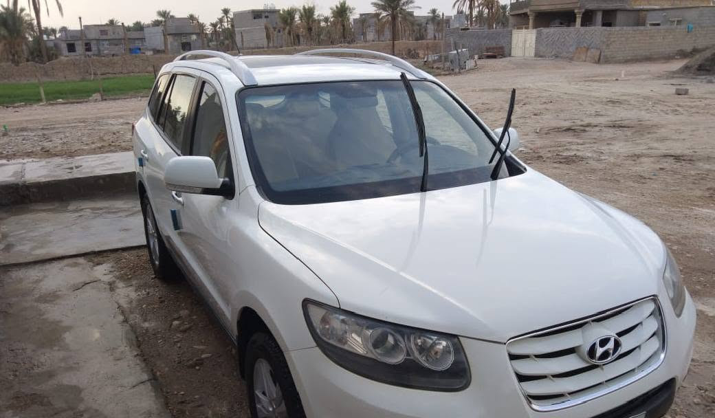 السلام عليكم السيارة كاملة ربع ما تصرف عليها
🚘 للبيع هونداي سنتافي 2011 وارد خليجي

- المحرك: 4 سلندر خليجي اقتصادي
- الحالة: السيارة جاهزة من كلشي ومكفولة بيها ملاحضات بسيطة جداً 
- النظافة: كلش نضيفه وحلوه
رقم سليمانية الجديد بأسمي  تحويل مباشر بأسمك
السعر: 135 ورقة وبيها مجال قليل

المكان: ديالى بلدروز
للاستفسار: [***********
ملاحظة.السياره كير مكينه حداديه كله كفاله ومكفوله كفاله عامه 
السياره 7 راكب 3 قطع تبريد 
المواصفات 
بصمه 
فتحه
كامره خلفيه 
4 سلندر اقتصادية
7 راكب
3 قطع تبريد 
اشاير بالمري 
مري شفط
كشنات كهرباء 
عينة تبريد كهرباء 
تبريد ثلج 🥶
وباقي المواصفات معروفه
