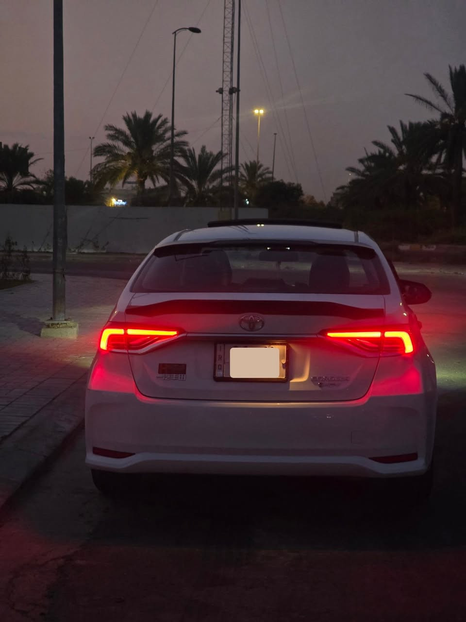 كورلا هايبرد 2025 ام الضمان سنتين 
فول مواصفات فتحة جلد قطعتين تبريد بصمه عدد ٢ 
السيارة نضيفة جدا صيانة دورية مع كتاب الضمان من شركة ديار الحلو 
مكفولة من الصبغ ماعدا بارد بسيط وتكحيل وما مبين شغل درجة اولى
مكاني بغداد العامرية
السعر 155 بيها مجال بسيط للشراي 
للإستفسار ***********
