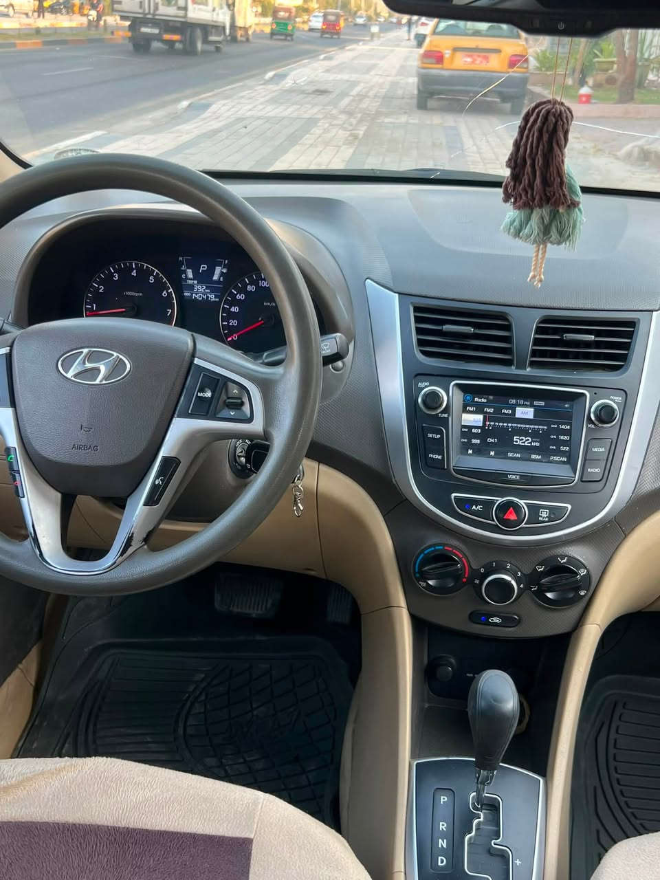 اكسنت موديل ١٤ خليجي محرك ١٦٠٠ 

بيها   قطعتين  صبغ بدون دواخل  سياره جاهزه 

سياره جاهزه صدر تخم تاير تبريد 

كلشي متصرف عليها ماشيه ١٤٠ حقيقي 

سعر ٨٥ وبيها مجال 

مكان سياره بغداد الدوره ***********
