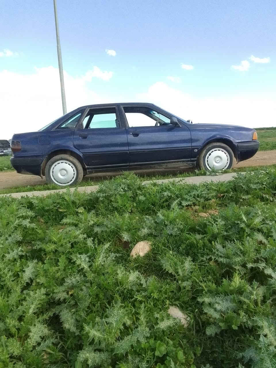 اودي للبيع موديل 93 بسمي ورمنيه شقاله سيارة جاهزة سعر 35 ***********
