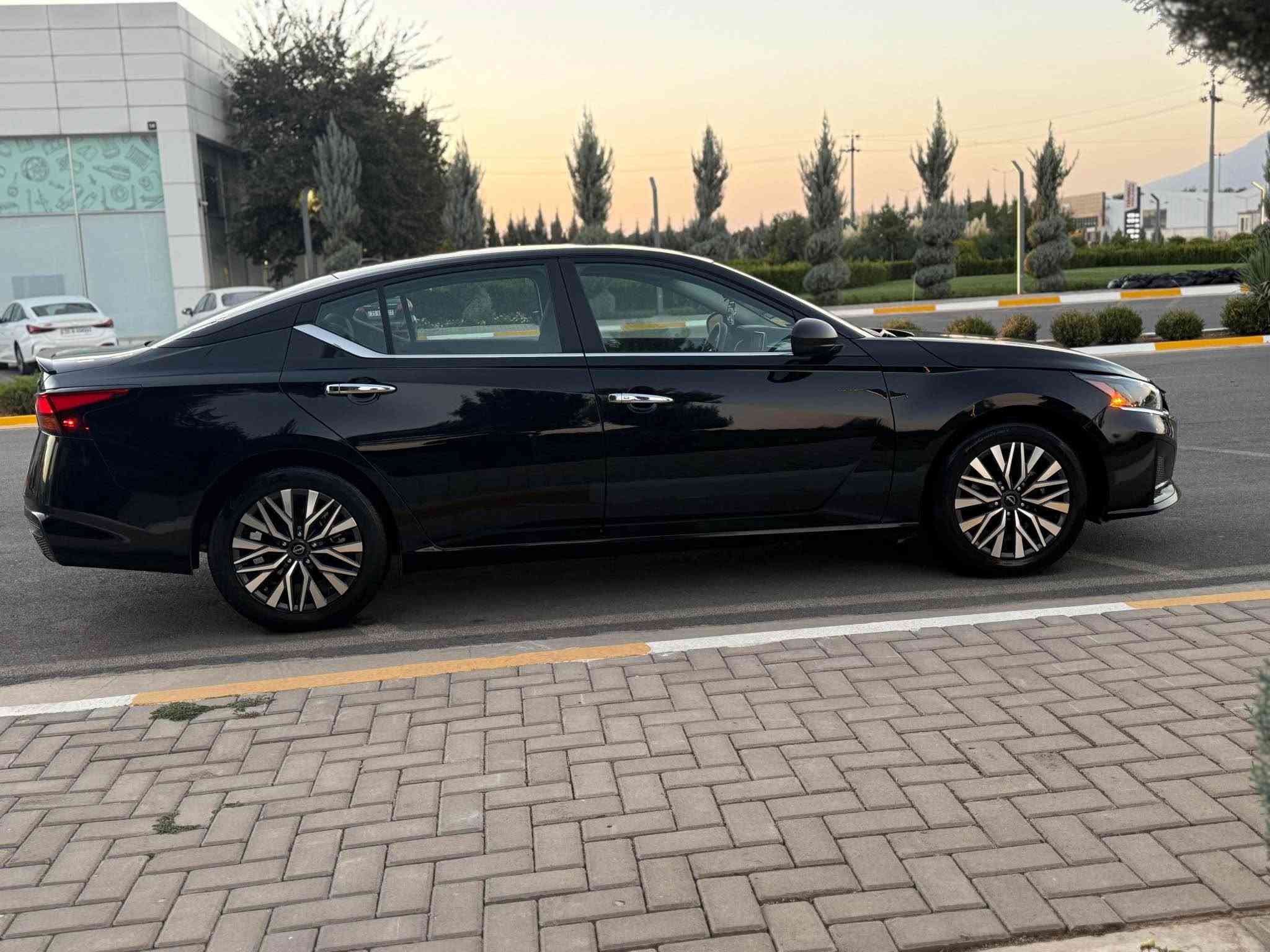 1N4BL4DV5RN341901
(***********) واتساپ ڤايبر 
نيسان التيما (٢٠٢٤) مواصفات (sv)نمونه له جواني
گيرو مه كينه به شه رت ته نها( ٢٧) مايل روشتوه
مواصفات-شه غال-به صمه-رادار -خه تي جاده
راداري لاته نيشت و پشت و پيش-كوشن كاره با
ته بريد مه ركه زي -تحديد سرعة-سوكان ڤوليوم
سه ياره كه بي بوياخه پيش و پشتي كه پسه
١پارچه ي گوراوه به بيلاد بي سارد و شوخت و ته رزه 
سه ياره كه نمونه يه وه ك سفر ماوه ته وه به ردي صالونصاش به شه رتهً-تاقمي تايه ي لوكي بو به ستراوه-
شوين سليماني 
نرخي (  ١٥٩) مه جاليكي برايانه ي زور كه م السليمانية, العراق
