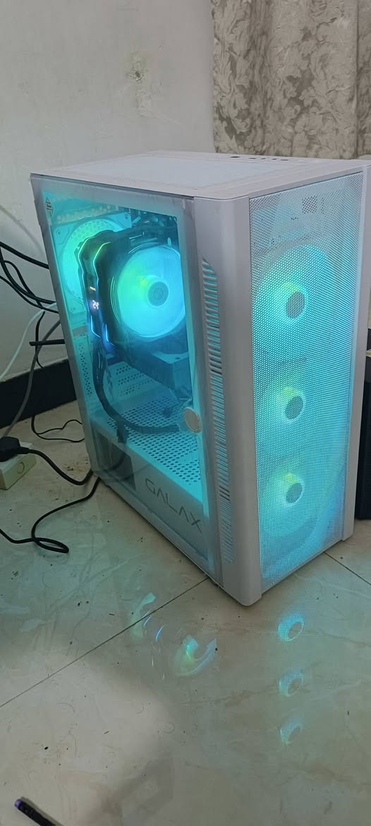 السلام عليكم
Pc للبيع كامل مع كل القطع
I5-1440
RTX 5060TI 16GB من شركة كيكا بايت
Ram 32 DDR4
تبريد هوائي 
MSI 2K 180hz شاشة 
UPS online 1KW
SSD M.2 NVMe 1T
بورد اسوزس
سماعة هايبر اكس
كيبورد اتاك شارك سوتش مغناطيسي
ماوس ريد دراكون
سبيكرات 
ويب كام
ماوس باد
جوستك اكسبوكس
والبورد بي قطعة وايفاي وبلوتوث
كل القطع بيهن الضمان
وبعدهن تحت فترة الضمان
كل وصولات الضمان عندي + الكراتين مال كلشي موجودات
السعر 25000000
ملوينين وخمسمية 
وبي مجال للطيبين
واتساب فقط 
***********
