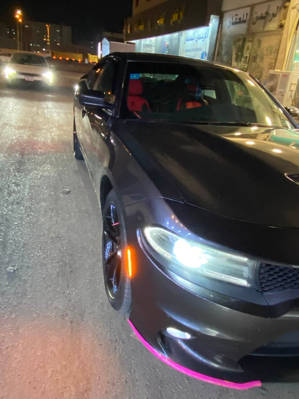 السلام عليكم 
Dodge Charger 2015 | دوج تشارجر 2015
سيارة ملكية استخدام شخصي بحالة ممتازة وجاهزة من كافة النواحي (مال جناي)، بدون أي مصاريف.
المواصفات:
 الموديل: 2015 (أصل)
 الرقم: بغداد دولي (باسم صاحب السيارة / تحويل مباشر)
 المواصفات الداخلية: شاشة كبيرة
 المحرك والكير: كير، محرك، وتبريد ثلج بحالة ممتازة
 القطع الاستهلاكية: صدر جاهز بالكامل
 الوجهية: البجم كبس
حالة البودي والملاحظات:
 الحادث: بسيط جداً (جاملغ أيمن فقط)
 الداخل: بدون دواخل نهائياً
 الاستخدام: شخصي، لم تُستخدم في خطوط أو إجهاد
السعر والعنوان:
 السعر: 16,600 $ (166 ورقة)
 الموقع: بغداد - مقابل مجمع بسماية السكني
 للتواصل والاستفسار: ***********
