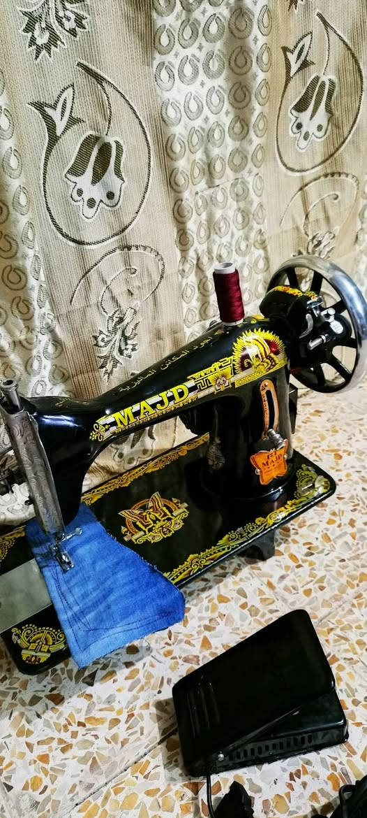 فراشه هندي مستعمله شي قليل بعدها جديده  سعرها 60 بدون ميز ؟ سعر ثابت ؟
***********
***********
