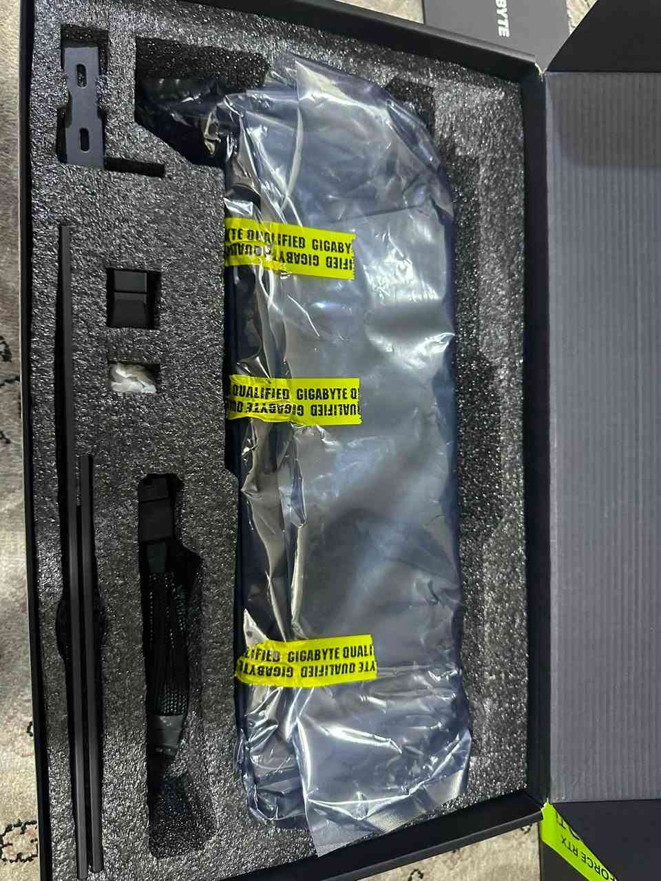 Rtx 5070ti 16gb gigabyte gaming oc
كارت مستعمل استعمال خفيف جدا واخو الجديد نظافة ١٠٠٪؜ 

جميع ملحقاته موجودة  بالكارتون وبالتغليف الاصلي يعني الكارت كانما جديد 

ضمان سنة صيانة واستبدال من النبع والوصل موجود وياه داخل الكارتون 
ينتهي الضمان 12/2 يعني بعدله ٣ اشهر

السعر مليون و٥٠٠ الف

التواصل على الرقم واتساب 
***********
توصيل بغداد حصرا
