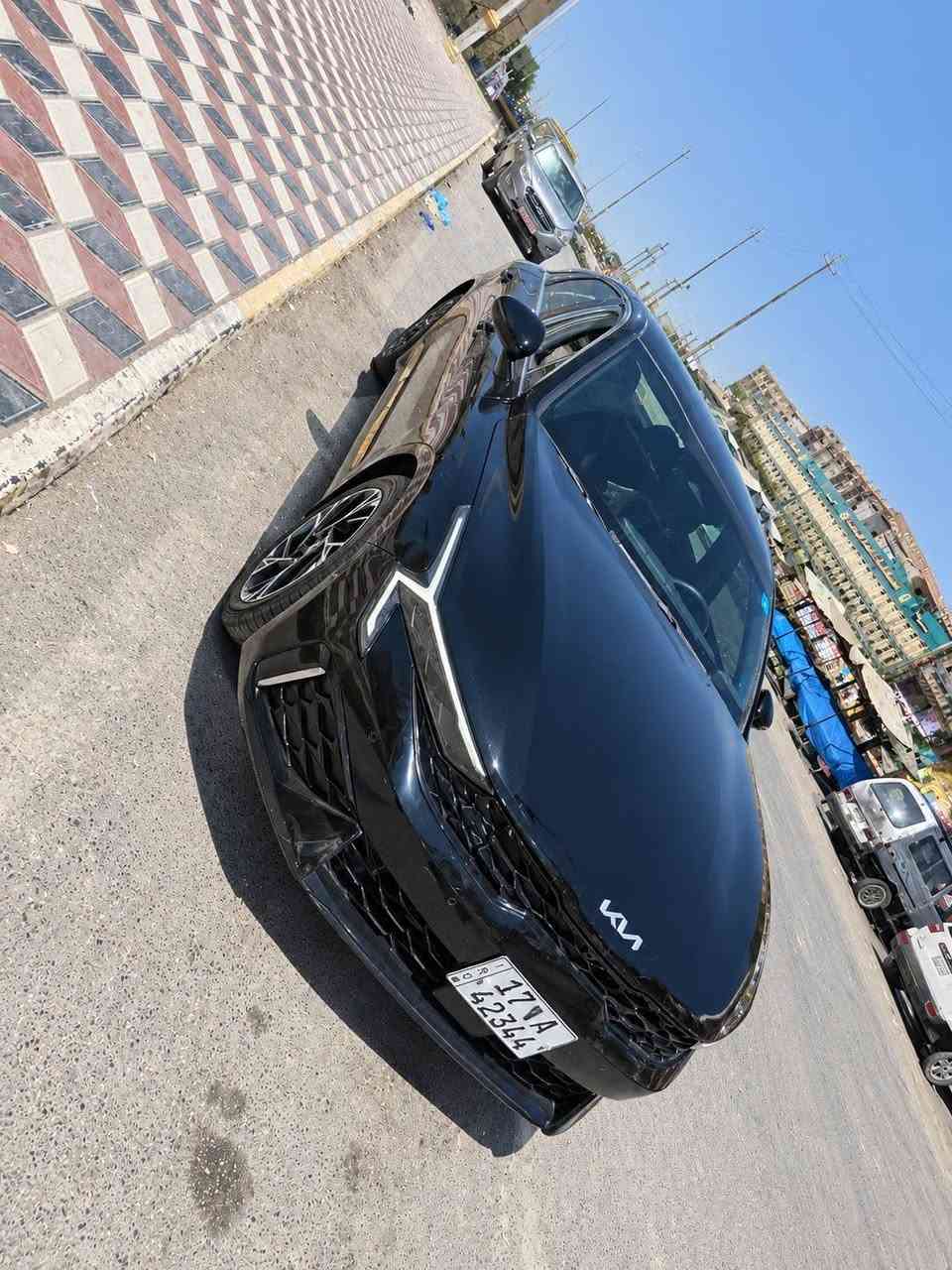 #بيع_مستعجل السلام عليكم K5 GT LiNE 2025  وارد امريكي مرقم شهداء وكاله عامه  بنفس اليوم

Kia K5 GT LiNE  2025 2.5

          حجم المكينه : 2500 تنفس طبيعي

المسافة المقطوعة :  60 الف

الضرر :  تصليح بدايت البنيد جاملغ  ايضآ تصليح الضرر مرفق معه المنشور

                    

#مواصفاتها فوول مواصفات 

1.شاشه

2.بصمه

3.ويل كب

4.كشنات جلد

5.تشغيل عن بعد

6.رادوات

7.بصمة ابواب

8.صندك يفتح عن الاقتراب

9.اشاير بالمري

10. كشافات

11.بنوراما

12.كشنات كهرباء

13.حساسات خلفيه

14.هيترات بالكشنات 

15.بكلايت + مسطره لد

16.شحن وايرليس

17.هندبريك بصمه

18. اوتو هولد

#السعر : 170 بيهه مجال لشراي  المكان الرميثه

نص مكتوب في الصور:
- 2 / 20
- BIDCARS