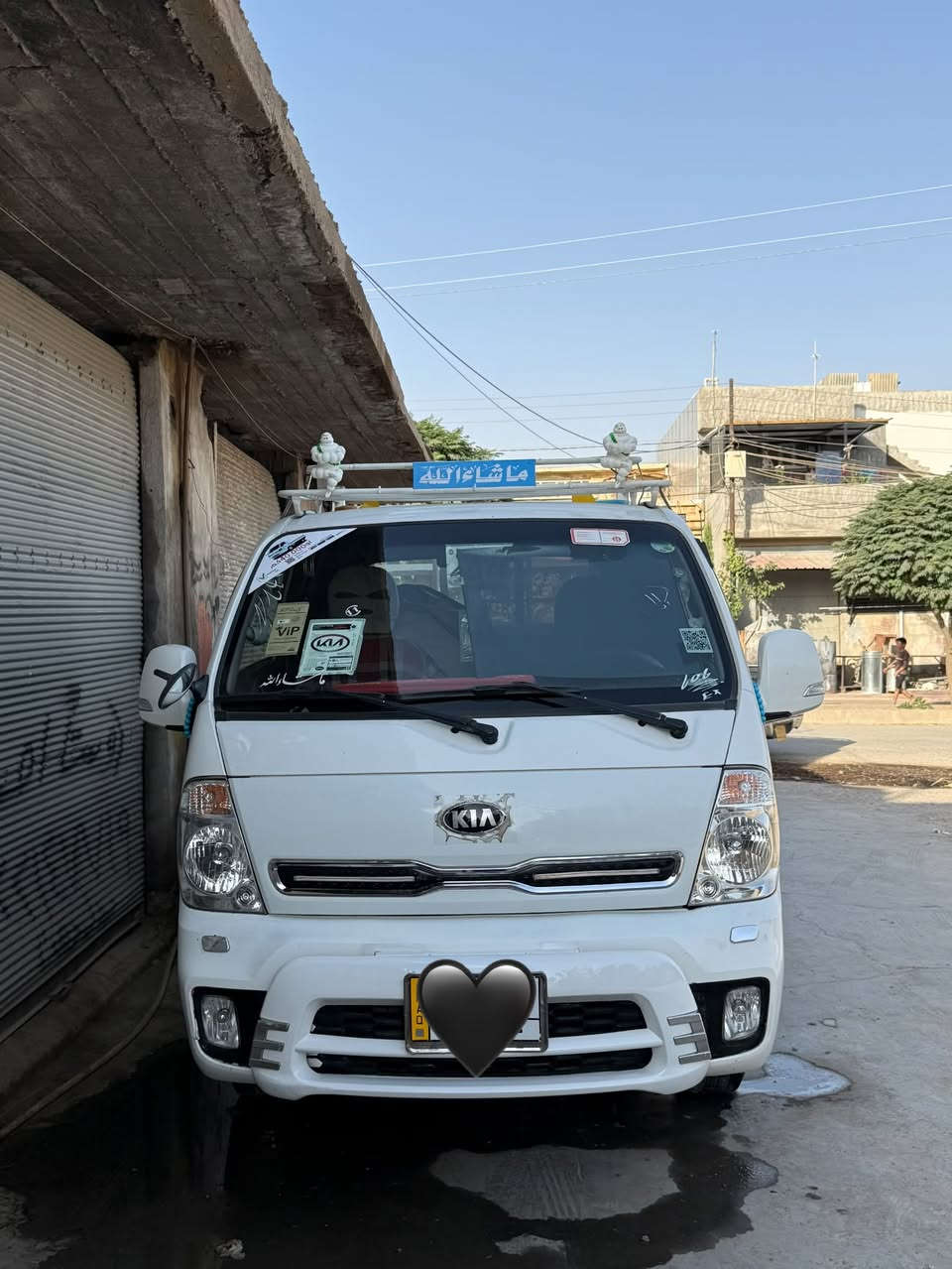 سەرەتا  بەناوی خوای گەورە
کیا مۆدێل ٢٠١١ ئاڵتونی بازاڕ  ٣٠٠٠ مەکینەڕەشی سۆپەر 
سەیارەکە کامل جایزە لە سایەقێکی کەمە بۆ کەسابەت
٦ تایەی لۆکی لەژێڕە 
کلاجی تازە گۆڕاوە 
جێ بڕاوەکەی چاک کراوە بەشەرتی ٤ تەن بارکردن 
کامل جوانکاری بۆ کراوە 
سەیارەکە مەسفرەفی ٢٥٠ نیە 
سەیارەکە ٢١٠ هەزار ڕۆشتوە
گەر مووشتەری نیت سەری یەک با نەیەشێنین 
***********
