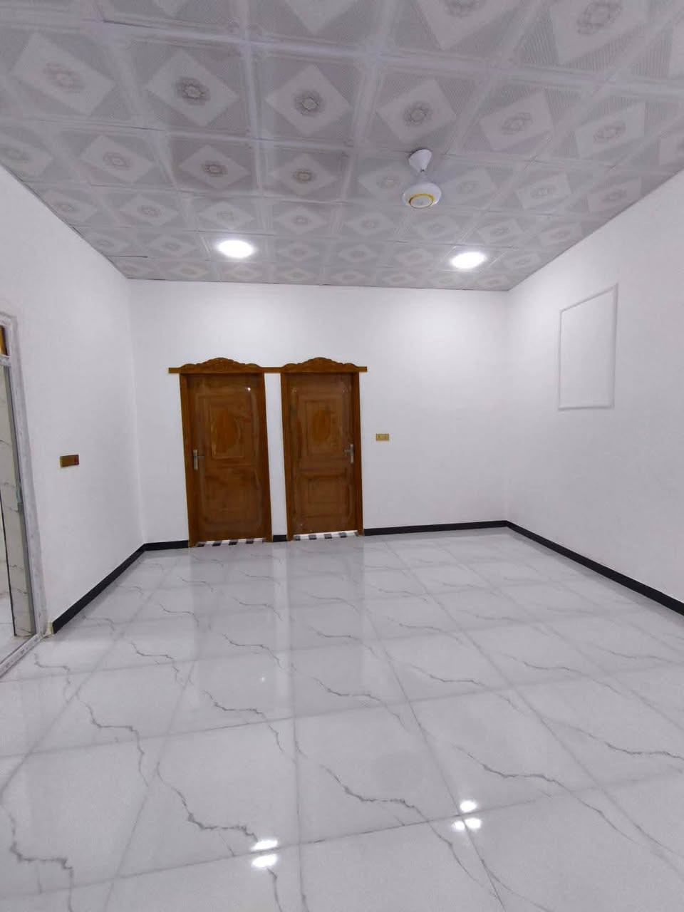 السلام عليكم يتوفر دار سكن بناء حديث تسليم مفاتيح مساحته 130 متر طابو ملك صرف زراعي
📍 ابو الخصيب حمدان يتوفر كافة الخدمات 
السعر 70 مليون وقابل للتفاوض ***********
