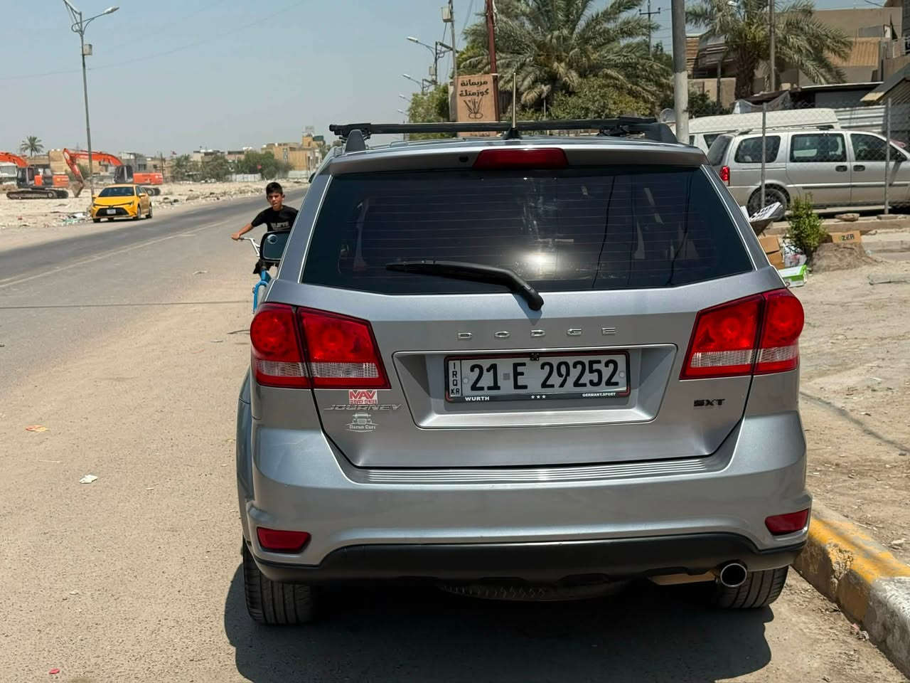 دودج جورني 2017 وارد امريكي sxt بلاك ادشن 7 راكب 3 قطع تبريد كشن كهرباء بصمة ابواب وجنطة دخول ذكي شاشة صغيرة 
محرك 2400 حادثها فقط تبديل جاملغ وبنيد وشبر صبغ باب السائق فقط 
رقم سليمانية بأسمي تحويل مباشر 
مكانها بغداد الغزالية السعر 125 بيها مجال 
للاستفسار التواصل ***********
