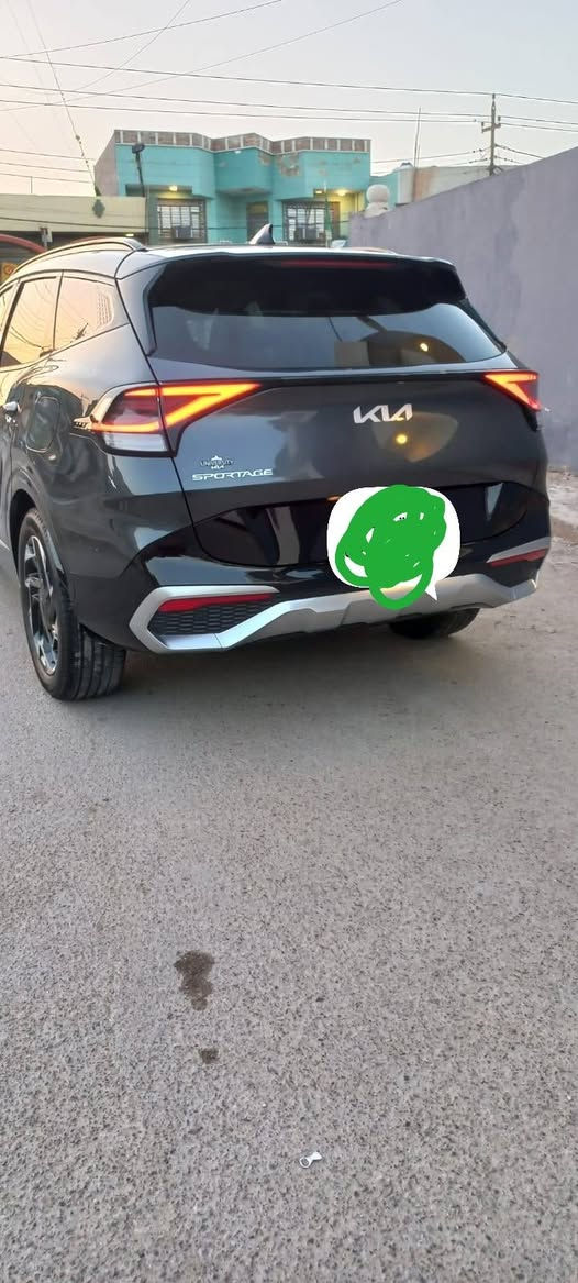 كيا سبورتج برستيج  رقم بغداد ٢٠٢٥ ماشية ١٧٠٠٠ حادثها بنيد و دعامية بدون دواخل والايرباك راجع سستم، السيارة بلادية، رايد بيها 198$ العنوان بغداد المحمودية للأستفسار الاتصال او واتساب على الرقم *********** وارد على الخاص بغداد, العراق
