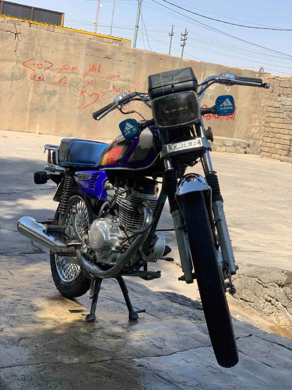 تايكر 2020 شرط برقي ما ملخوخ 575بي مجال شي قليل تصل وتدلل بس لا تكسر ‭***********‬
